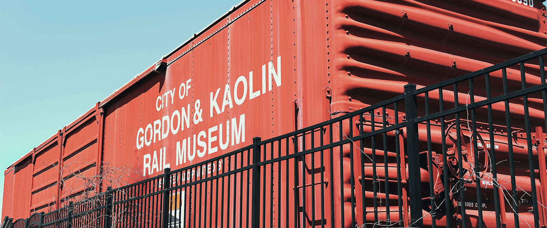 City of Gordon & Kaolin Rail museum sign on large red structure 